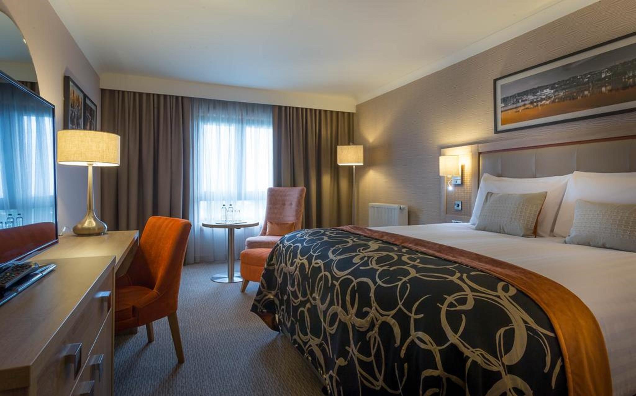 Clayton Hotel Лимерик Экстерьер фото