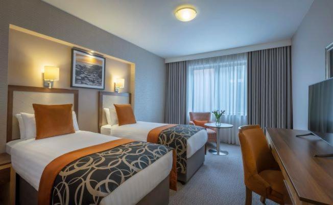 Clayton Hotel Лимерик Экстерьер фото
